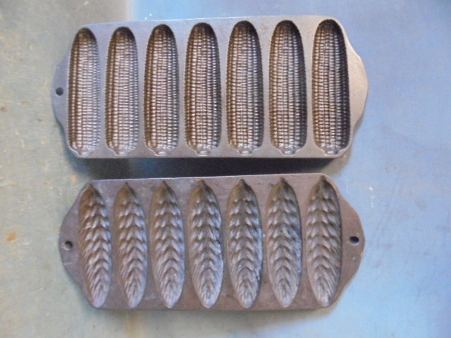 lot 51 image: Cornbread Pans
