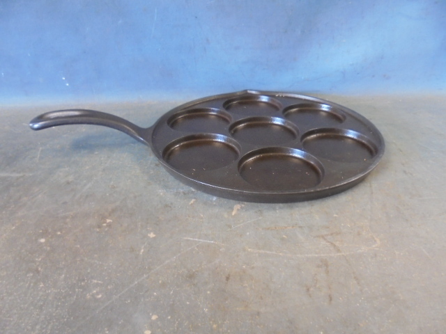 lot 65 image: Griswold Cast Iron Plett Pan