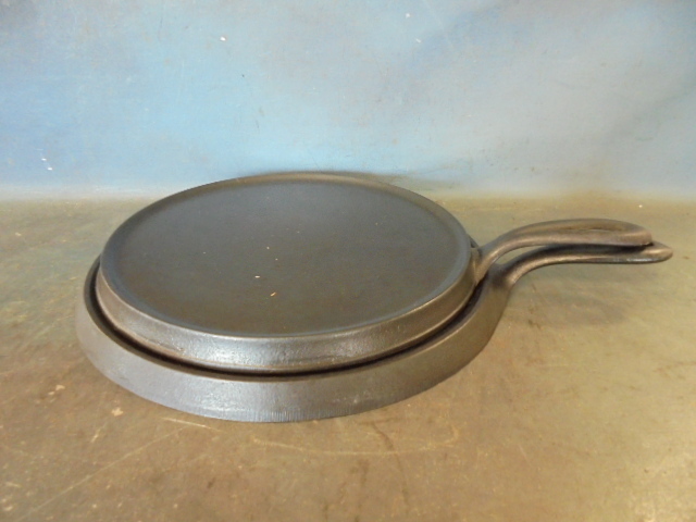 lot 66 image: Griswold Round Griddles