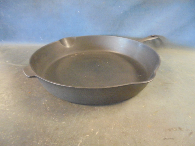 lot 78 image: Griswold Skillet