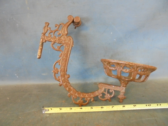 lot 105 image: Cast Iron Wall Sconce