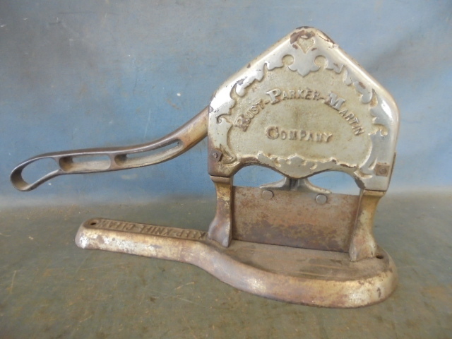lot 165 image: Plug Tobacco Cutter