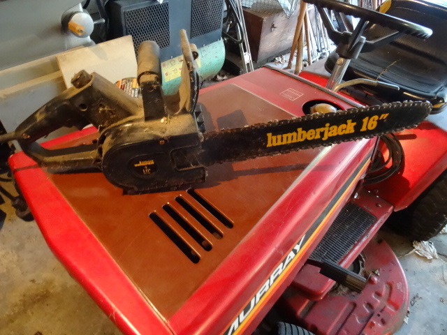 lot 7 image: Lumber jack 16 electric 4 hp chain...