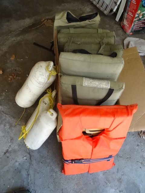 lot 33 image: Personal flotation devices. Dock bu...