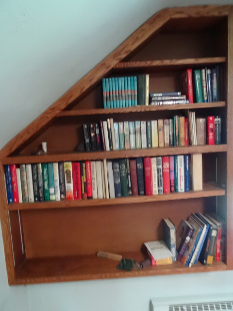 lot 48 image: Large variety of books. See pics fo...