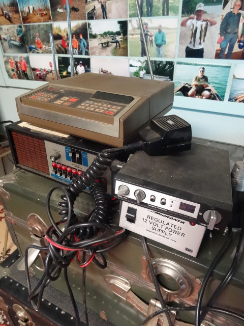 lot 49 image: CB radio. Bera cat 150 automatic sc...