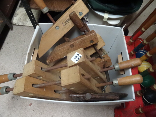 lot 88 image: 5 wood clamps. Misc C clamps...