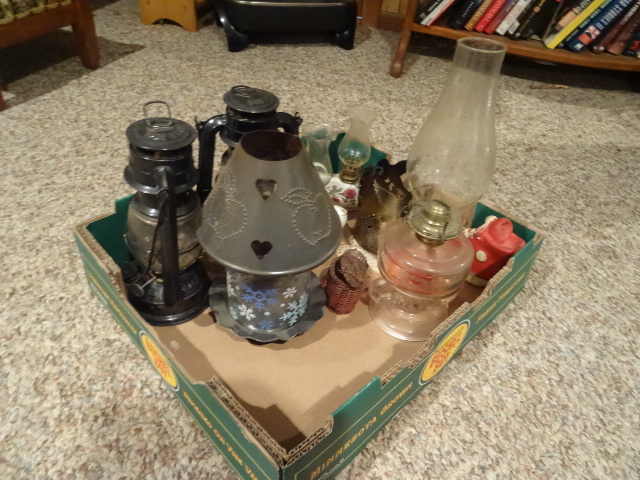 lot 111 image: Oil lamp. 2 railroad lanterns. Sque...