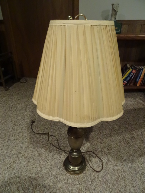 lot 126 image: Brass table lamp. 31...