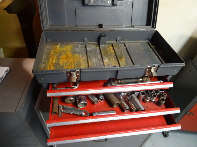 lot 156 image: 22 tool chest with 3 steel drawers...
