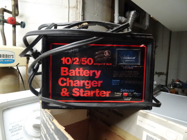 lot 163 image: Sears 10250 Battery charger start...