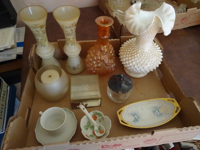 lot 167 image: Misc glassware. Carnival, milkglass...