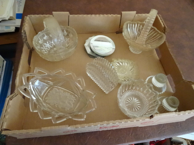 lot 168 image: Misc glassware...