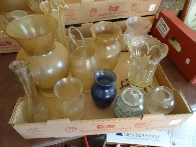 lot 175 image: Misc vases...