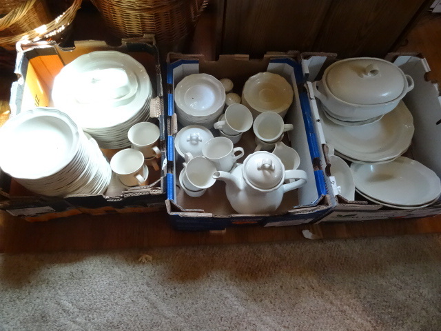 lot 197 image: 12 piece place setting. Mikasa fren...