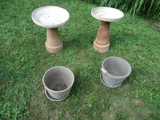 lot 240 image: 2 ceramic flower pots. 2 bird baths...