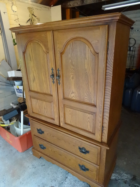 lot 246 image: Oak wardrobe  armour chest. 2 door...