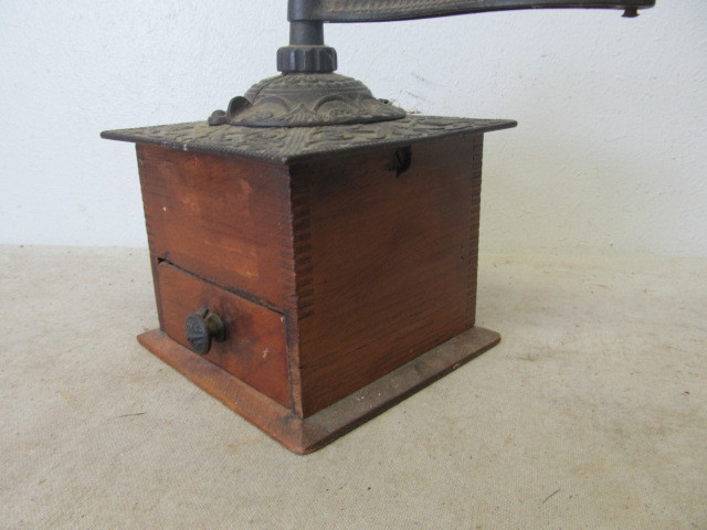 lot 9 image: Antique Landers, Frary & Clark Dovetailed Coffee Grinder