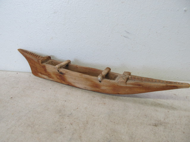 lot 10 image: Antique Hand Carved Folk Art Wooden Boat