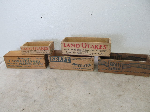 lot 17 image: Lot of 5 Vintage Wooden Cheese Boxes