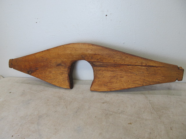 lot 21 image: Early Hand Carved Yoke  Shoulder Water Jug Carrier