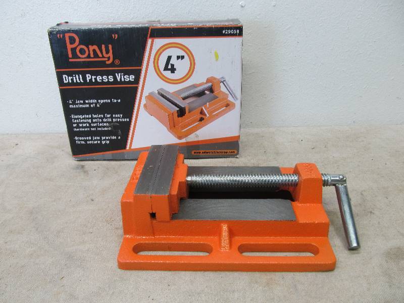 lot 33 image: LIKE NEW Pony Drill Press Vise