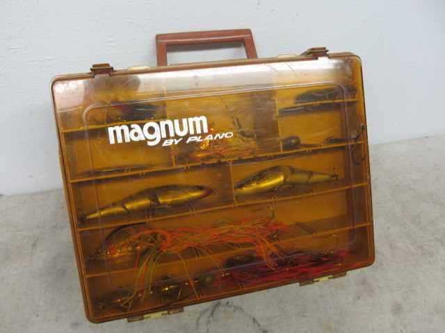 lot 184 image: Plano Magnum Tackle Box wTackle