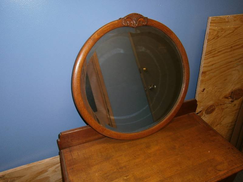 lot 132 image: Antique Oak Frame Bevel Glass Mirror