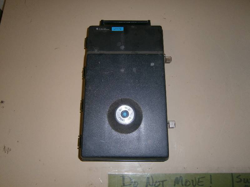 lot 137 image: Vintage Wards Airline Phono-Radio Record Player