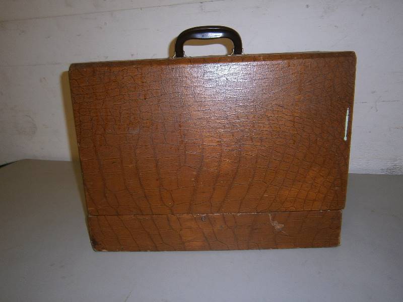 lot 140 image: Vintage Sewing Machine with case 