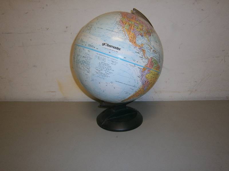 lot 143 image: Globemaster Globe