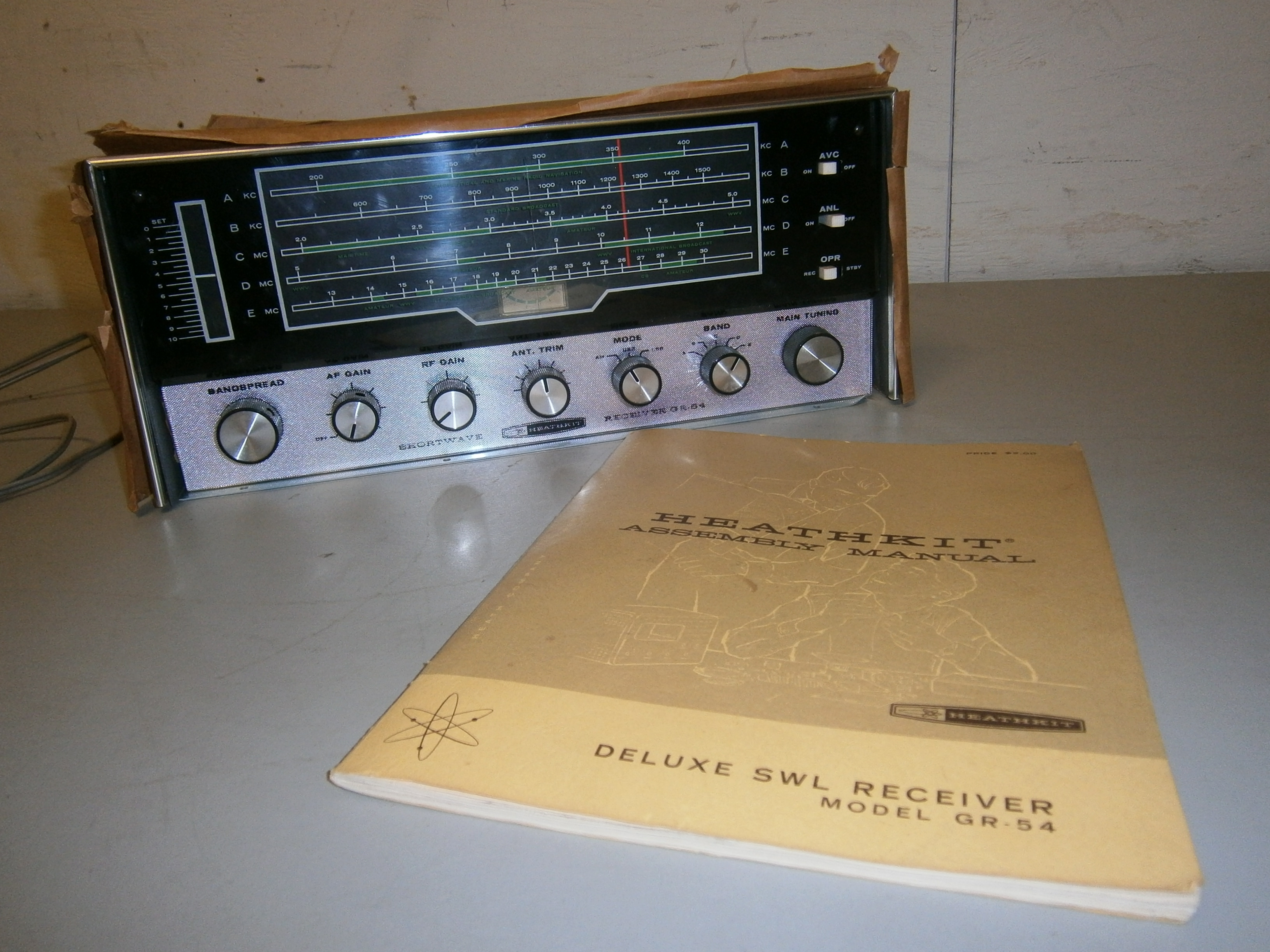 lot 158 image: Heathkit Deluxe SWL Receiver Model GR-54 and Manual