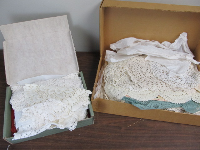 lot 199 image: Large Lot of Vintage Hand Made etc DoiliesDamask