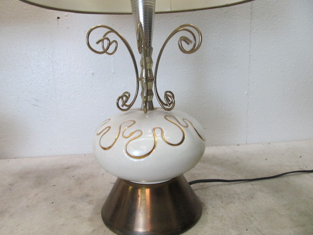 lot 180 image: Pair of Matching Mid Century Modern Lamps
