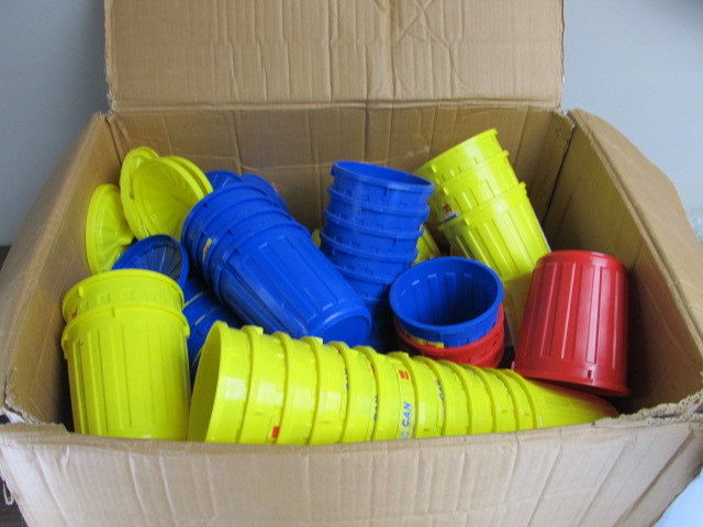 lot 233 image: Large Lot of Mini Plastic Trash Cans wLids