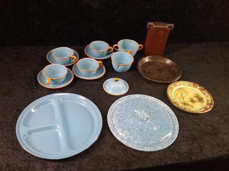 Lot - Misc Enamelware