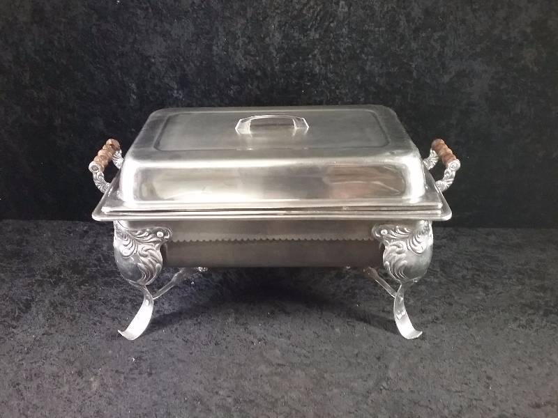 Large Chaffing Server with 2 Pans