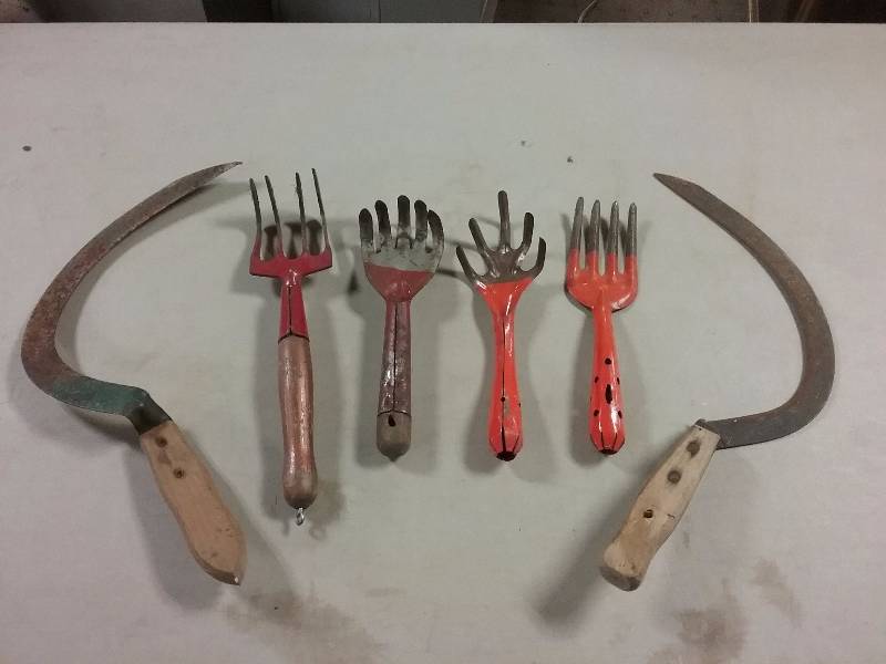 Lot - Misc Vintage Garden Yard Hand Tools