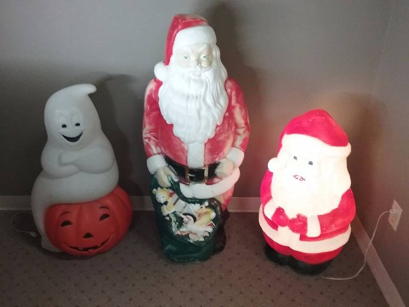 Lot - Blowmolds - Ghost 34, Santas 33 & 47