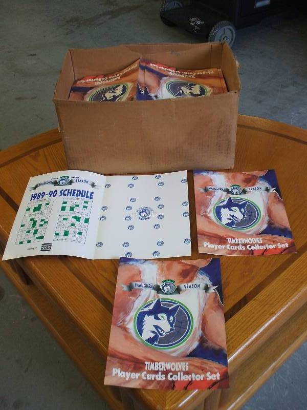 TIMBERWOLVES SCHEDULES AND COLLECTOR CARD FOLDERS