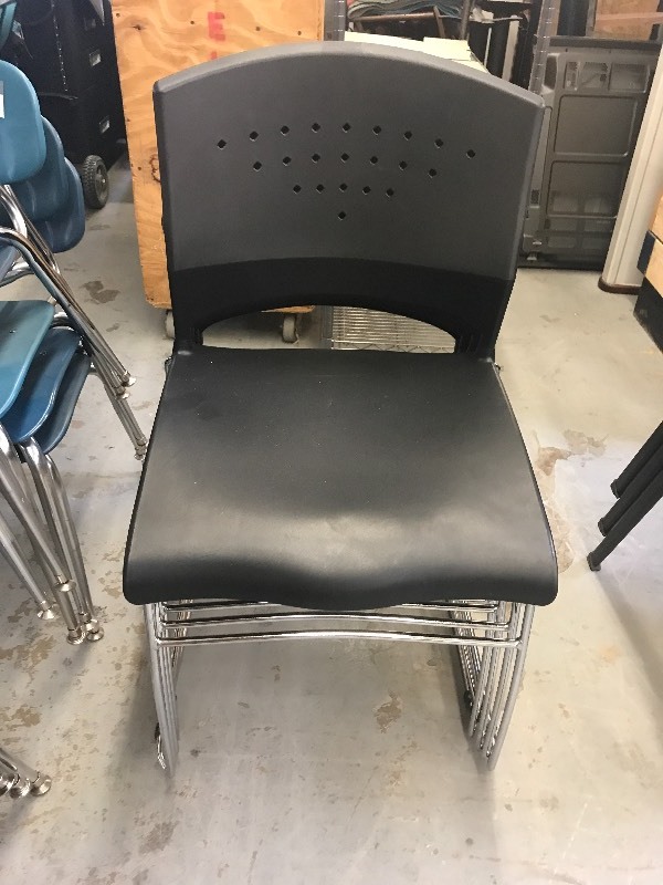 PLASTIC STACKING CHAIRS