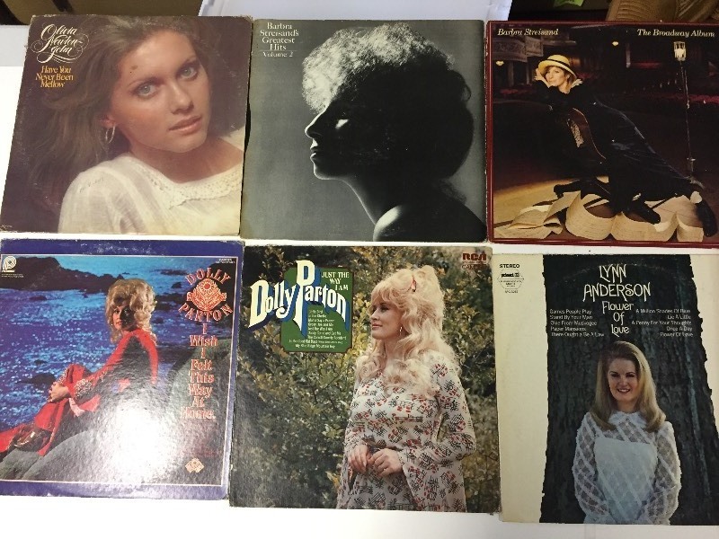 6 Vinyl Record Albums - Parton, Striesand, Anderson, Newton John