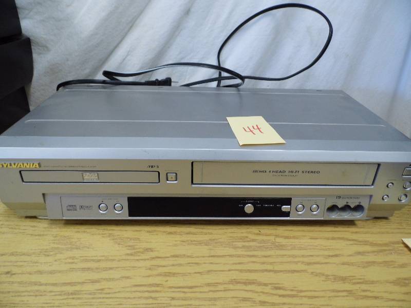 Sylvania DVD  VHS Player