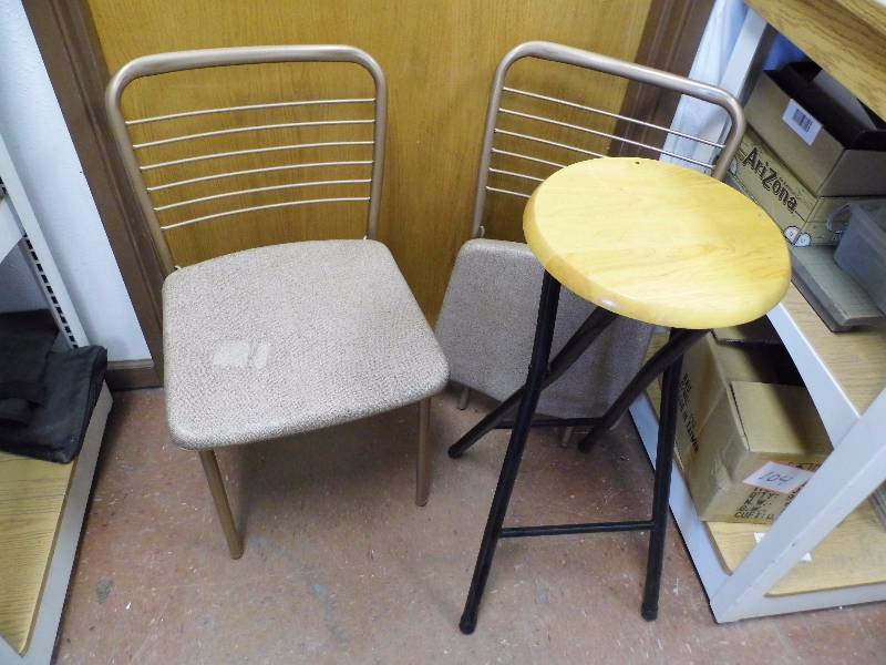 2 Folding Chairs - Folding Stool - Rug
