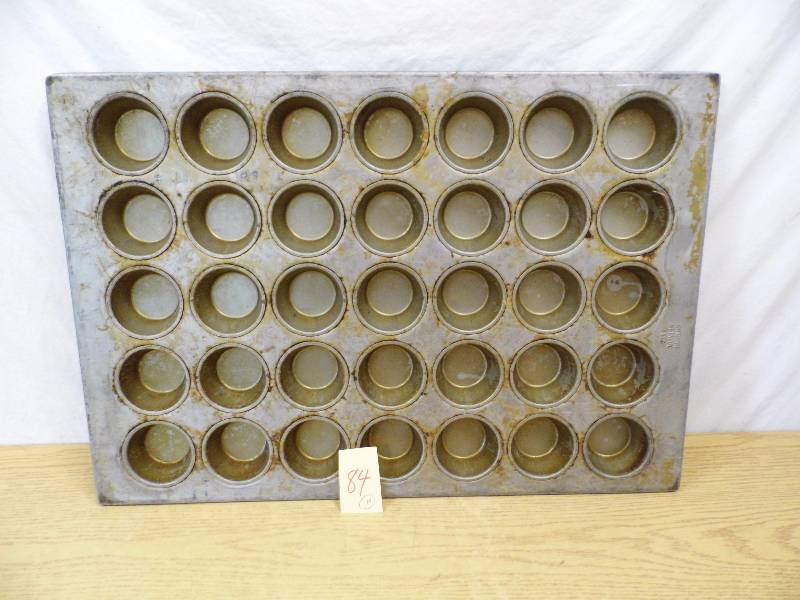 14 Commercial Muffin  Cupcake Pans