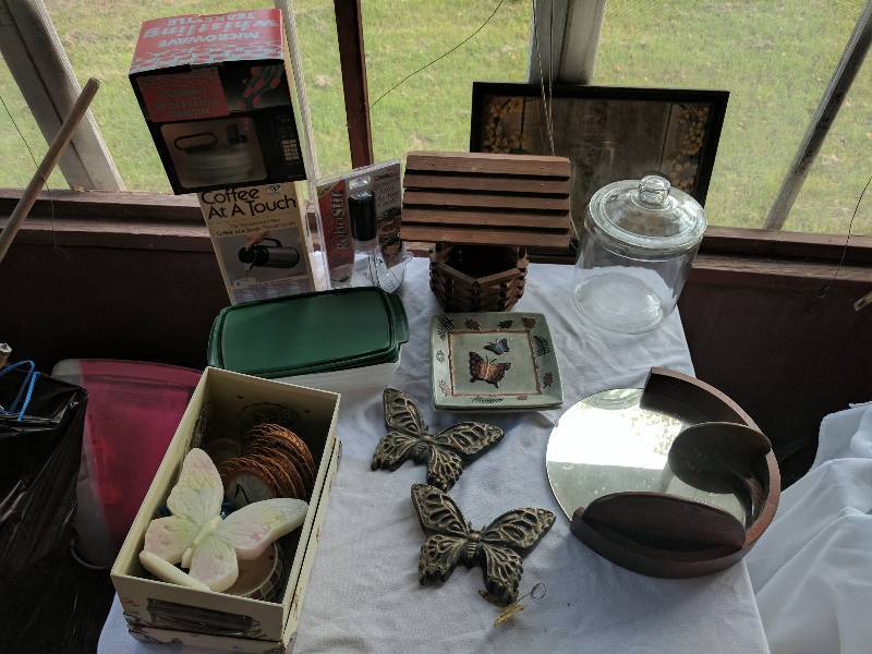 Misc Decor and Kitchen Items