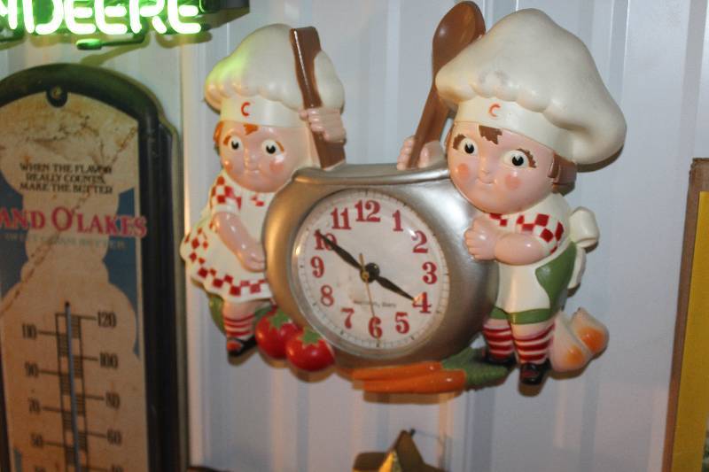 lot 232 image: Cambells Soup Wall Clock