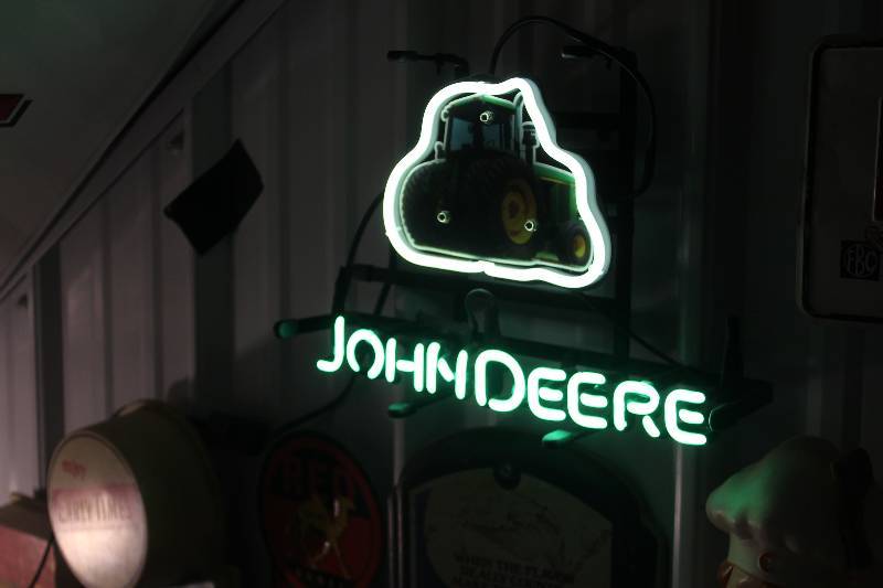 lot 233 image: John Deere Neon Light