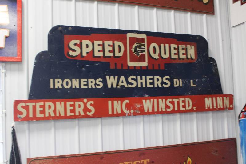 lot 34 image: Speed Queen Irons, Washers Metal Sign