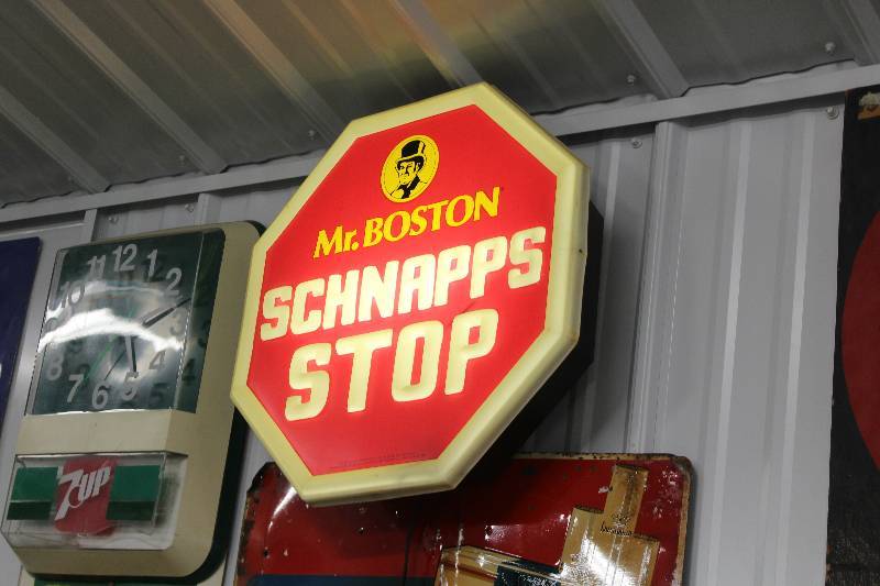 lot 81 image: Mr. Boston Schnapps Stop Wall Light